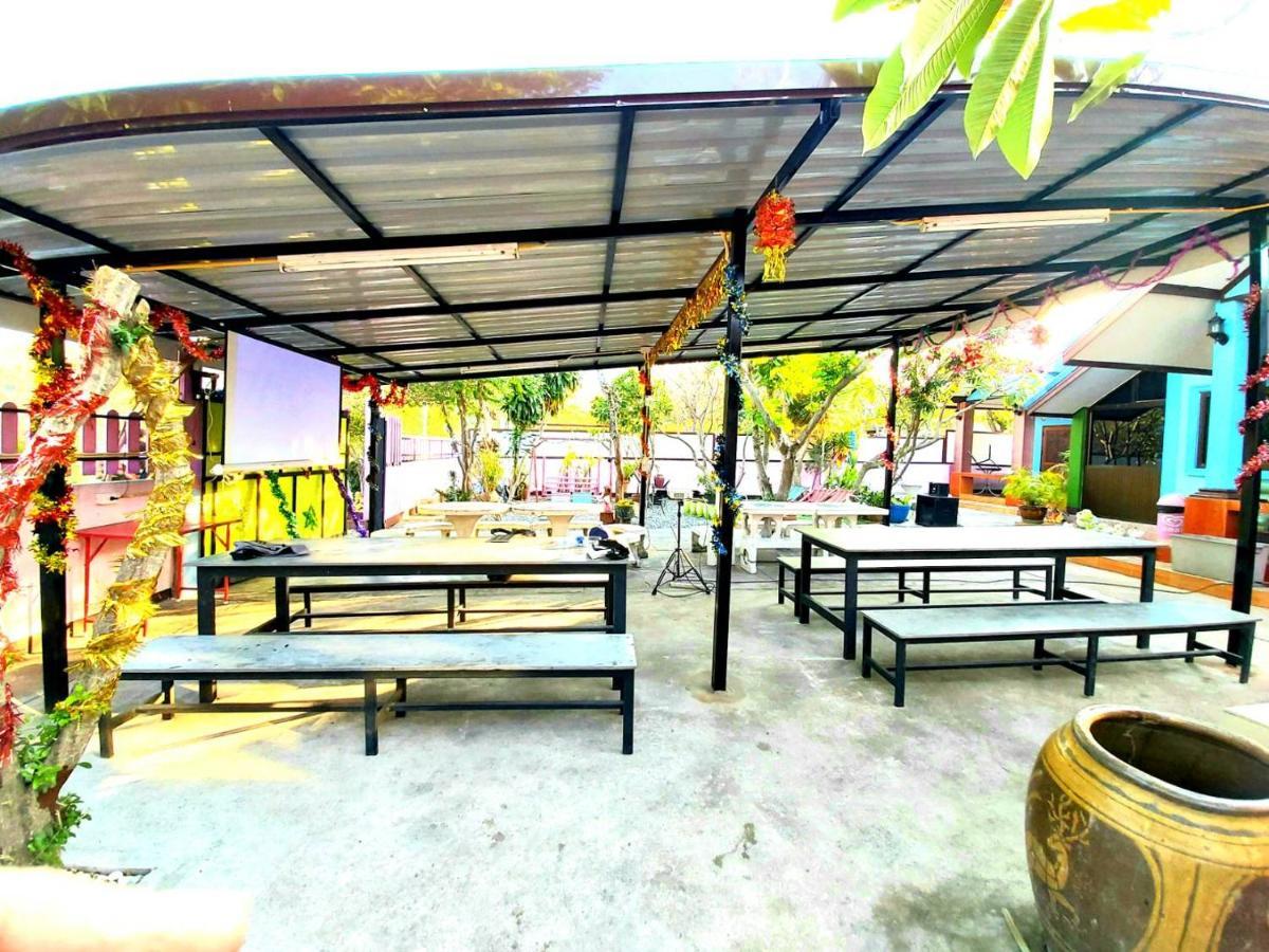 Wilailak Bungalow @ Koh Srichang Ко Си Чанг Екстериор снимка