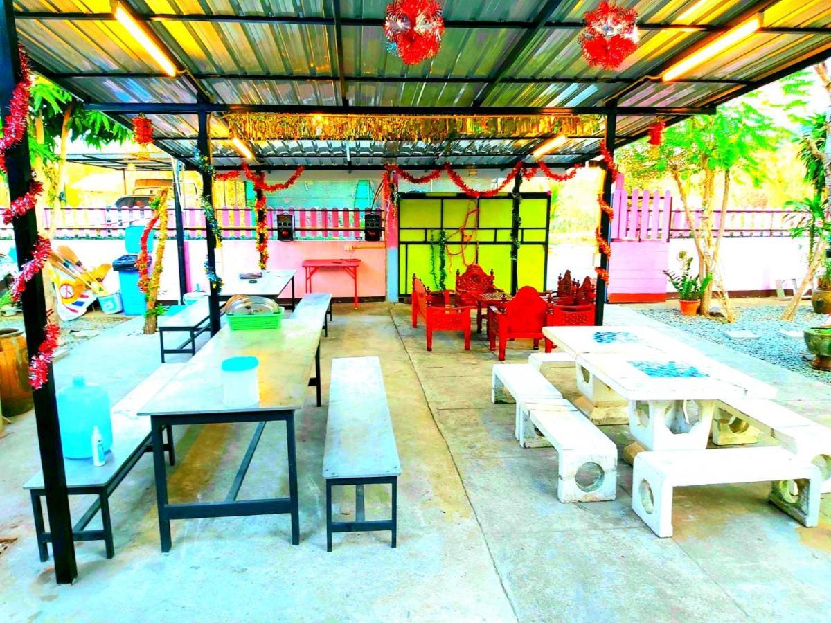 Wilailak Bungalow @ Koh Srichang Ко Си Чанг Екстериор снимка