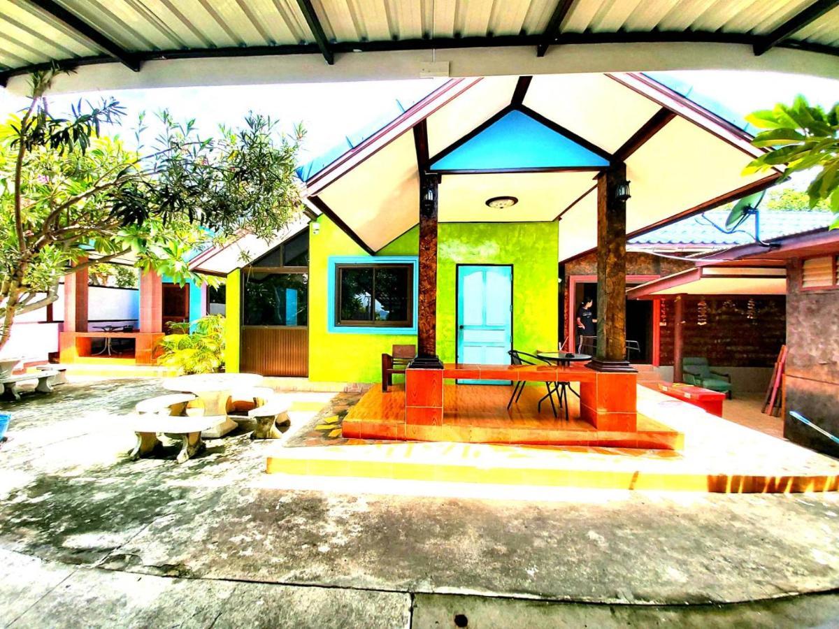 Wilailak Bungalow @ Koh Srichang Ко Си Чанг Екстериор снимка
