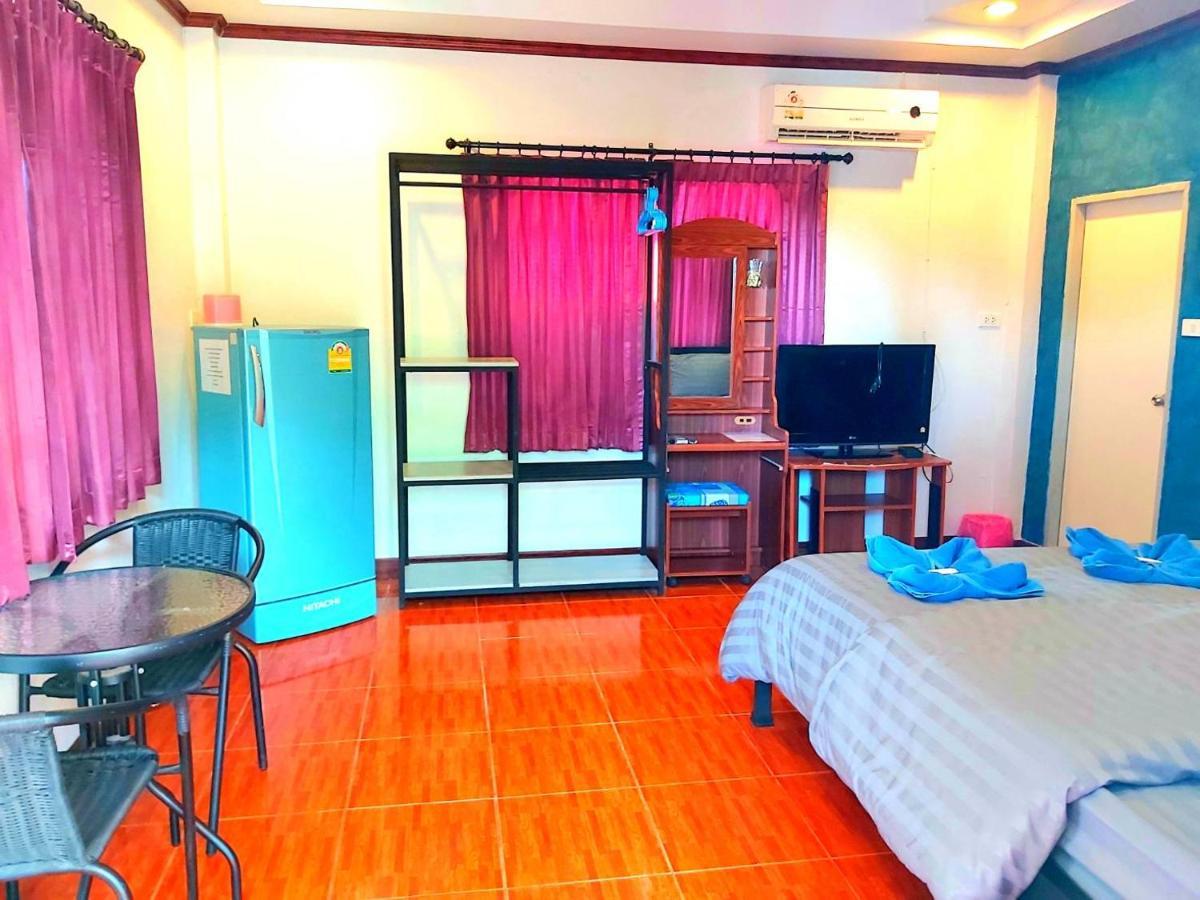Wilailak Bungalow @ Koh Srichang Ко Си Чанг Екстериор снимка