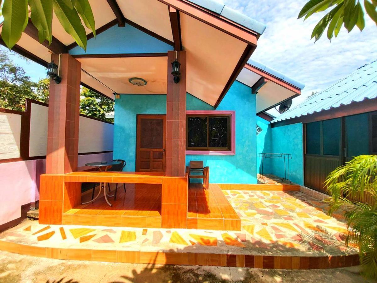 Wilailak Bungalow @ Koh Srichang Ко Си Чанг Екстериор снимка