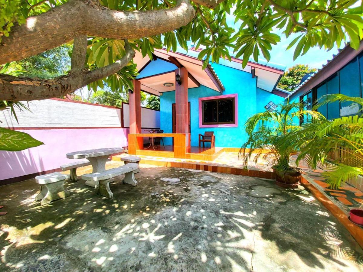 Wilailak Bungalow @ Koh Srichang Ко Си Чанг Екстериор снимка
