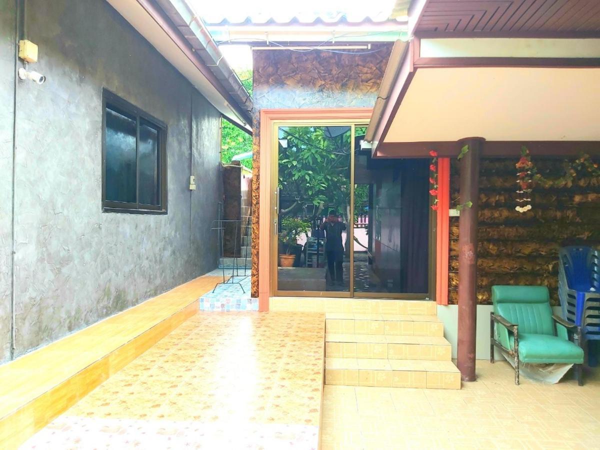 Wilailak Bungalow @ Koh Srichang Ко Си Чанг Екстериор снимка