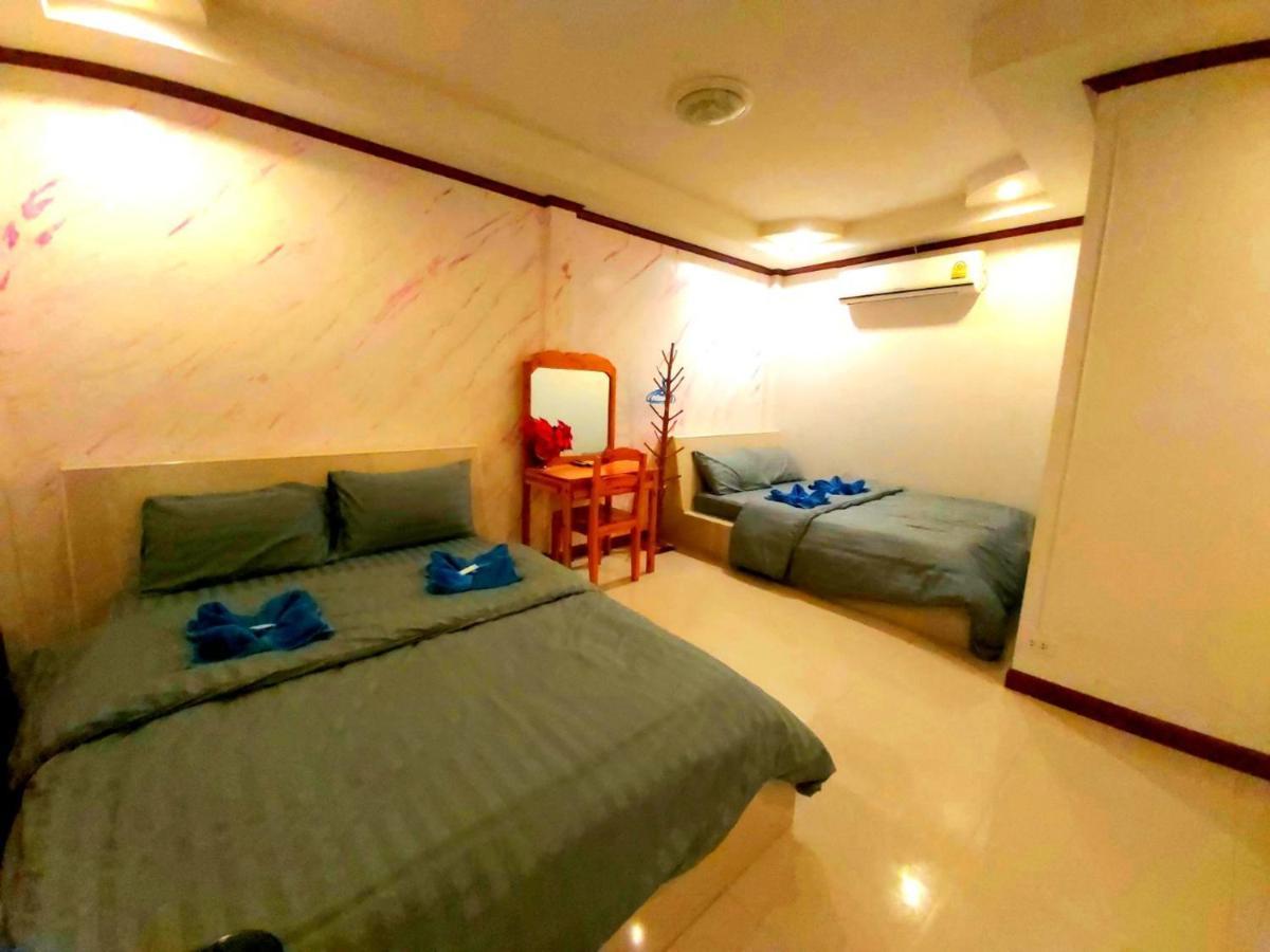 Wilailak Bungalow @ Koh Srichang Ко Си Чанг Екстериор снимка