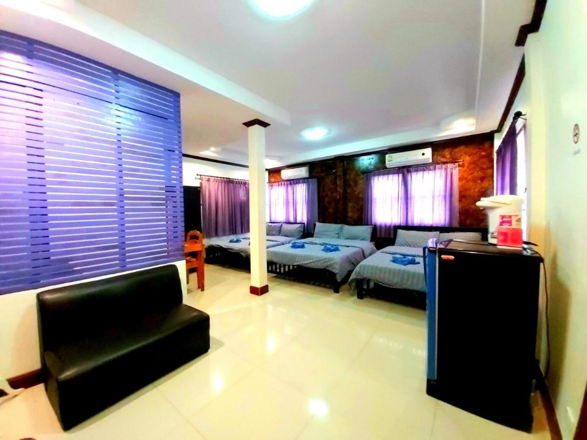Wilailak Bungalow @ Koh Srichang Ко Си Чанг Екстериор снимка