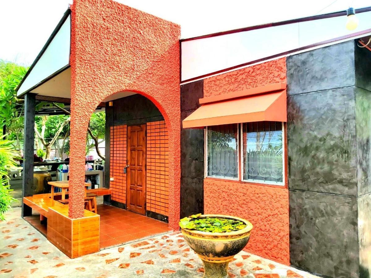 Wilailak Bungalow @ Koh Srichang Ко Си Чанг Екстериор снимка