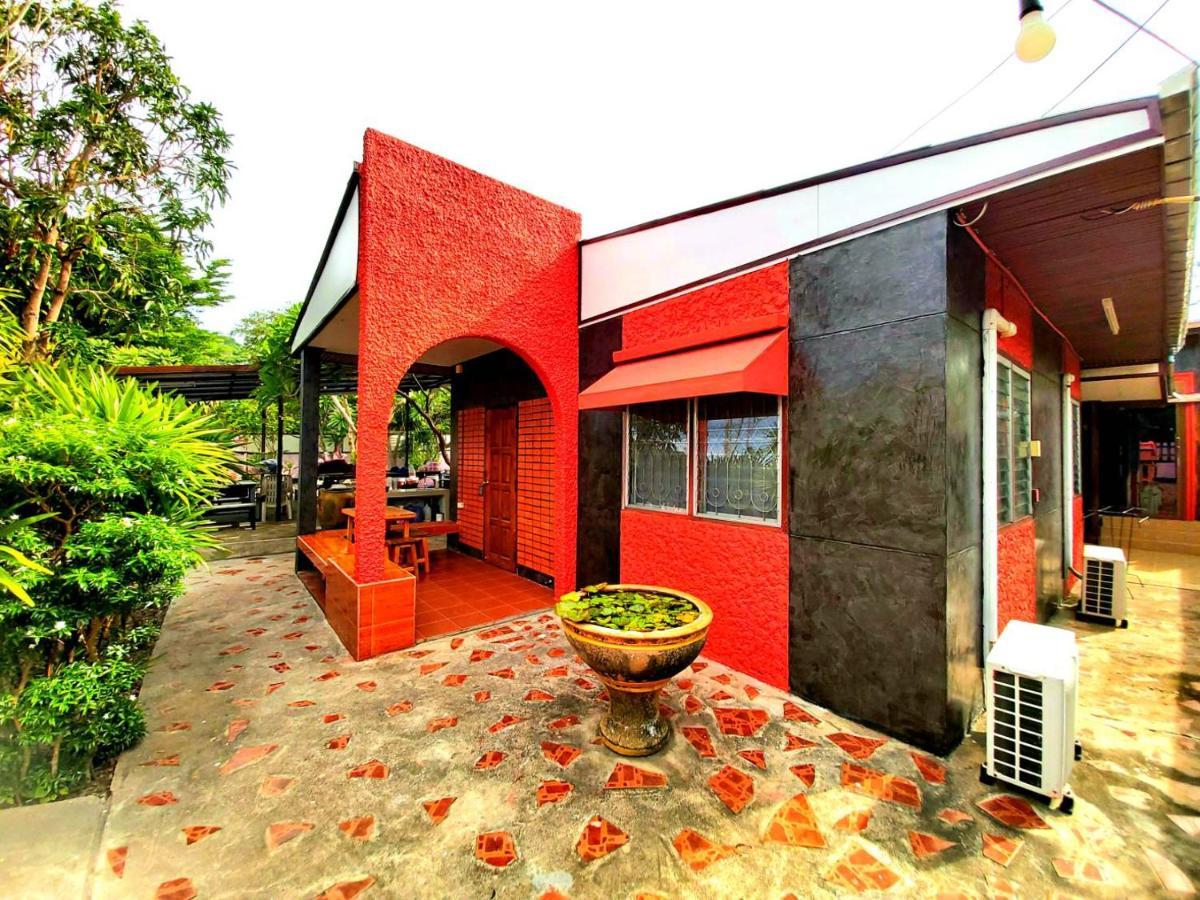 Wilailak Bungalow @ Koh Srichang Ко Си Чанг Екстериор снимка