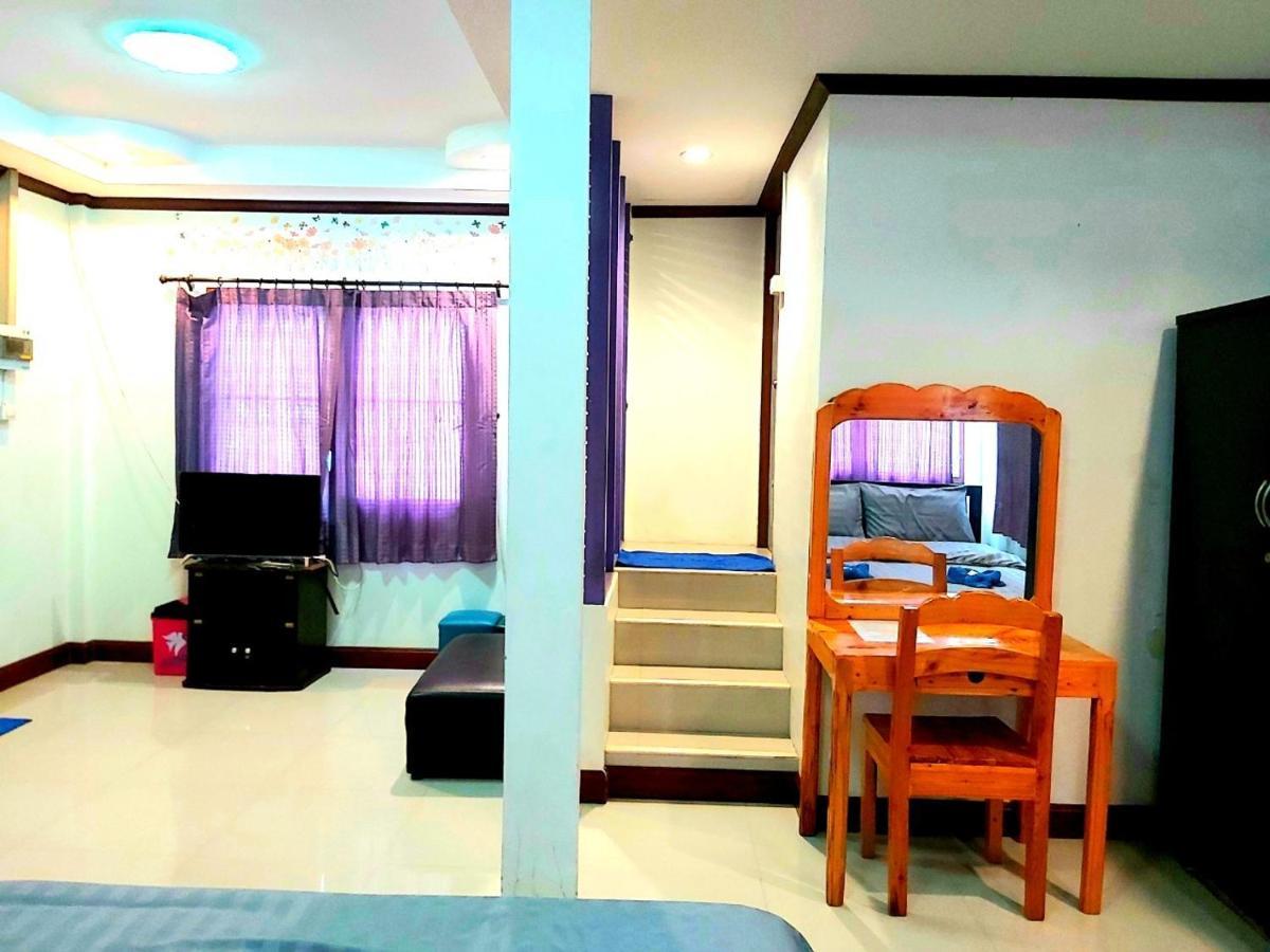 Wilailak Bungalow @ Koh Srichang Ко Си Чанг Екстериор снимка