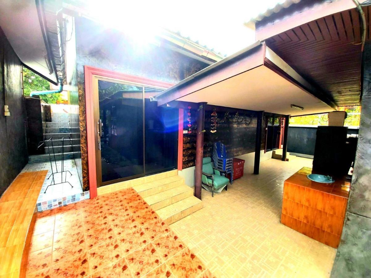 Wilailak Bungalow @ Koh Srichang Ко Си Чанг Екстериор снимка