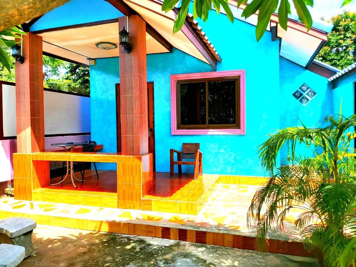 Wilailak Bungalow @ Koh Srichang Ко Си Чанг Екстериор снимка