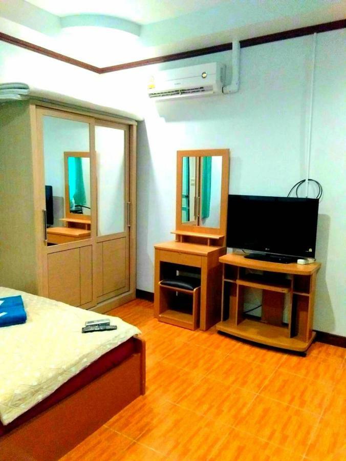 Wilailak Bungalow @ Koh Srichang Ко Си Чанг Екстериор снимка